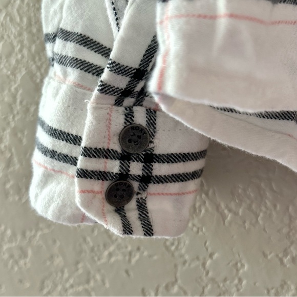 Roxy Young Again Long Sleeve Button Down Black & Pink Flannel | S - Picture 5 of 10